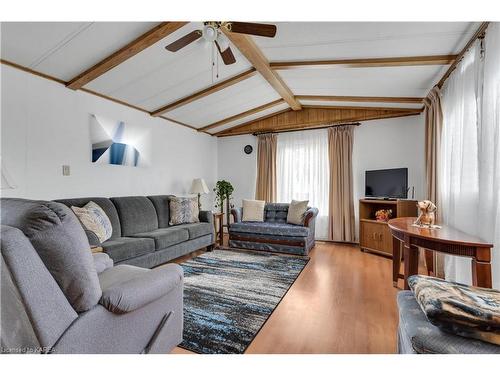 7 Cedar Street, Greater Napanee, ON - Indoor Photo Showing Living Room