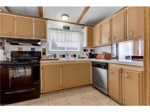 7 Cedar Street, Greater Napanee, ON - Indoor Photo Showing Kitchen