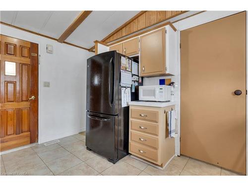 7 Cedar Street, Greater Napanee, ON - Indoor Photo Showing Kitchen