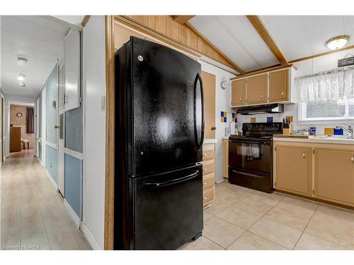 7 Cedar Street, Greater Napanee, ON - Indoor Photo Showing Kitchen