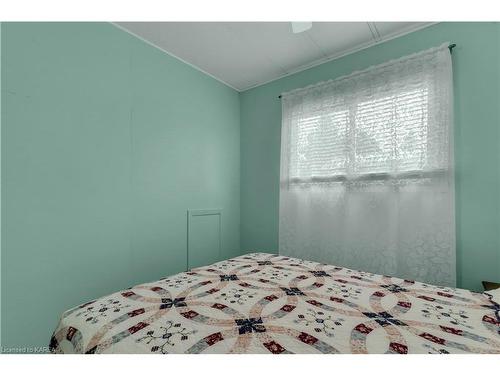 7 Cedar Street, Greater Napanee, ON - Indoor Photo Showing Bedroom