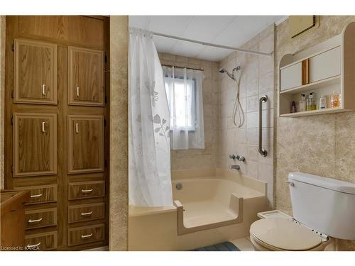 7 Cedar Street, Greater Napanee, ON - Indoor Photo Showing Bathroom