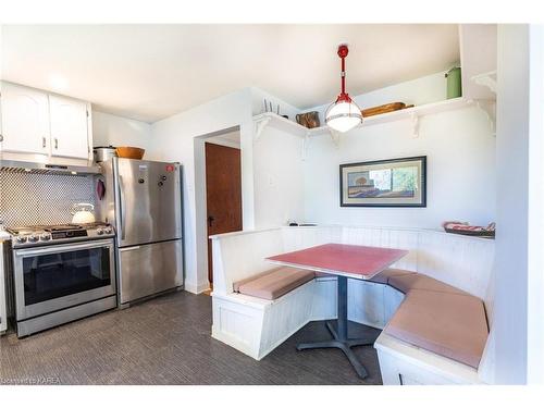 21C Highway 95, Wolfe Island, ON - Indoor Photo Showing Kitchen