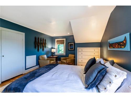 21C Highway 95, Wolfe Island, ON - Indoor Photo Showing Bedroom