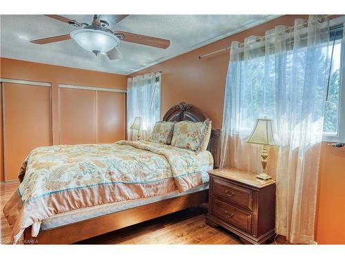 625 Laurier Boulevard, Brockville, ON - Indoor Photo Showing Bedroom