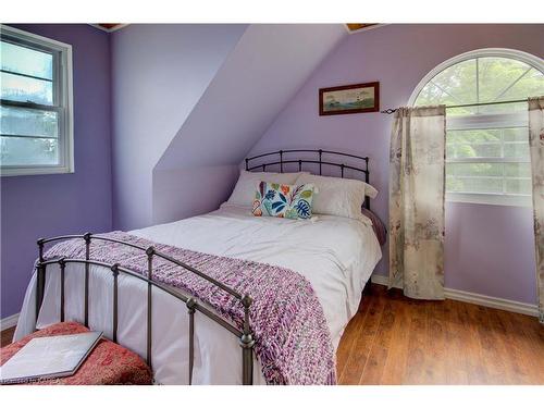 308C Henry Lane, Godfrey, ON - Indoor Photo Showing Bedroom