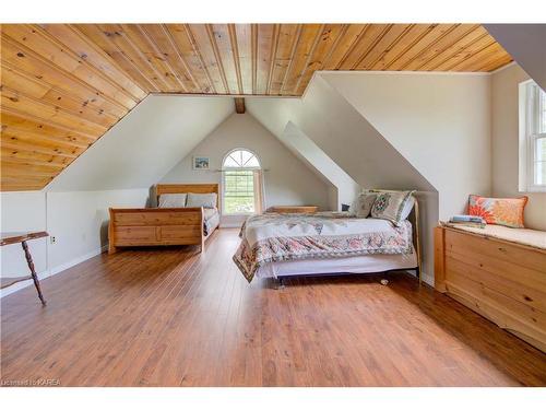 308C Henry Lane, Godfrey, ON - Indoor Photo Showing Bedroom