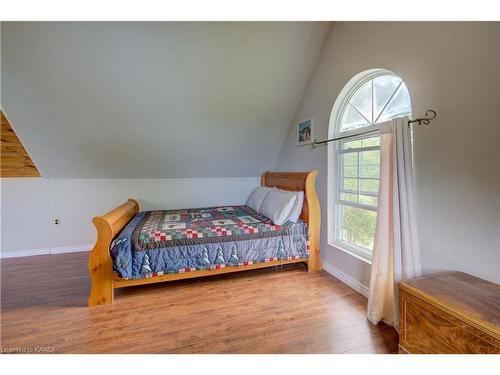 308C Henry Lane, Godfrey, ON - Indoor Photo Showing Bedroom