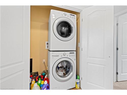 3486 Princess Street, Kingston, ON - Indoor Photo Showing Laundry Room