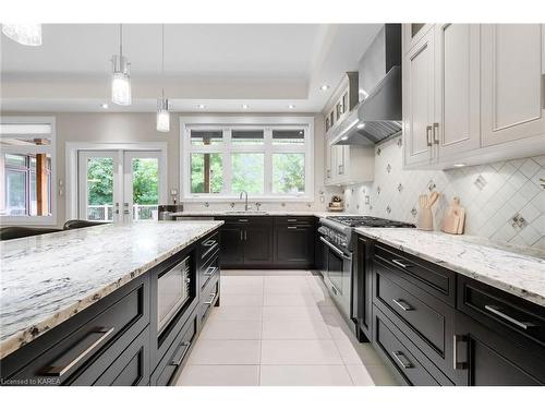 40 Delong Drive, Ottawa, ON - Indoor Photo Showing Kitchen With Upgraded Kitchen