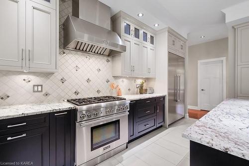 40 Delong Drive, Ottawa, ON - Indoor Photo Showing Kitchen With Upgraded Kitchen