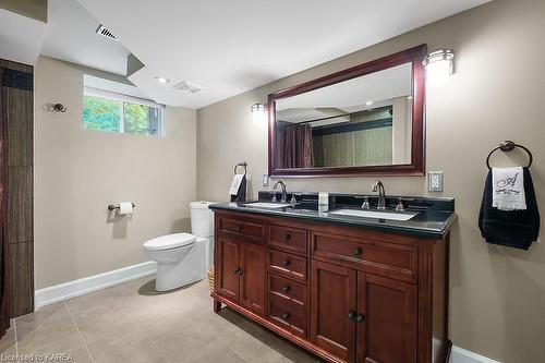 40 Delong Drive, Ottawa, ON - Indoor Photo Showing Bathroom