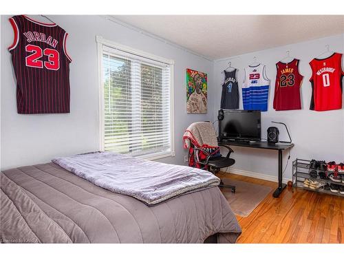 550 Queen Street, Gananoque, ON - Indoor Photo Showing Bedroom