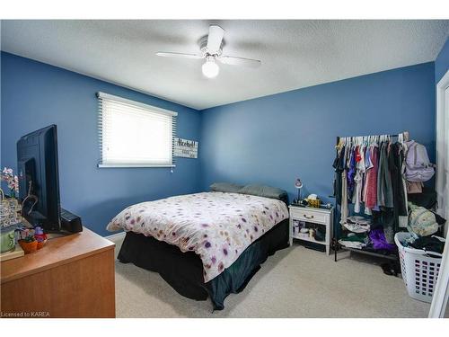 324 Arthur Street, Gananoque, ON - Indoor Photo Showing Bedroom