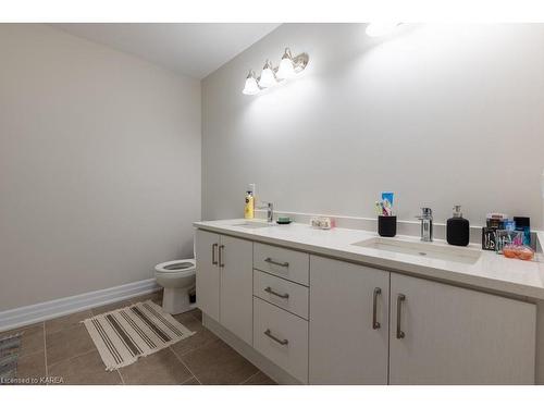 1694 Brookedayle Avenue, Kingston, ON - Indoor Photo Showing Bathroom