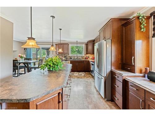 1780 Floyd Avenue, Kingston, ON - Indoor Photo Showing Kitchen