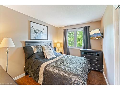 1780 Floyd Avenue, Kingston, ON - Indoor Photo Showing Bedroom