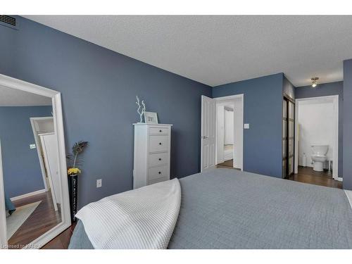 408-165 Ontario Street, Kingston, ON - Indoor Photo Showing Bedroom