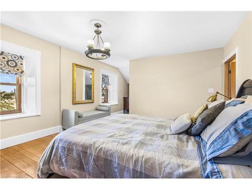 2478 Middle Road, Kingston, ON - Indoor Photo Showing Bedroom