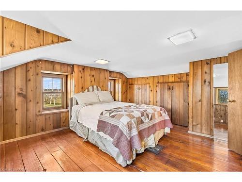 2478 Middle Road, Kingston, ON - Indoor Photo Showing Bedroom