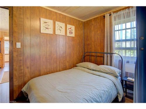 356 C Driscoll Road, Gananoque, ON - Indoor Photo Showing Bedroom