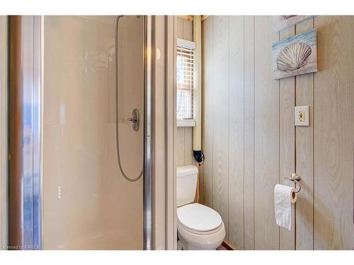 356 C Driscoll Road, Gananoque, ON - Indoor Photo Showing Bathroom