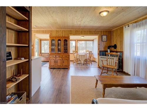 356 C Driscoll Road, Gananoque, ON - Indoor Photo Showing Living Room