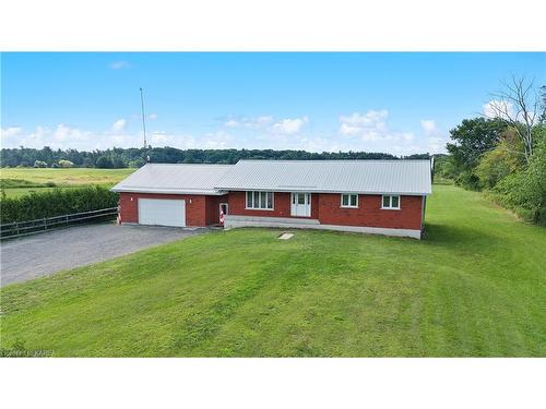 523 County Road 2 E, Gananoque, ON - Outdoor