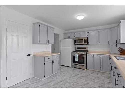 523 County Road 2 E, Gananoque, ON - Indoor Photo Showing Kitchen With Double Sink