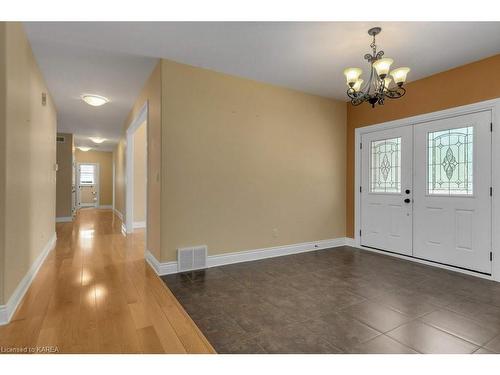 1815 Foxdale Place, Glenburnie, ON - Indoor Photo Showing Other Room