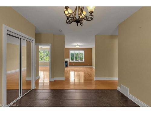 1815 Foxdale Place, Glenburnie, ON - Indoor Photo Showing Other Room