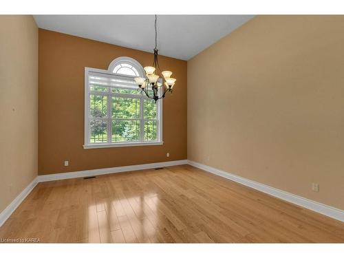 1815 Foxdale Place, Glenburnie, ON - Indoor Photo Showing Other Room