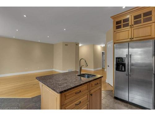 1815 Foxdale Place, Glenburnie, ON - Indoor Photo Showing Kitchen