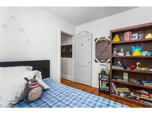 205 Adelaide Street, Kingston, ON - Indoor Photo Showing Bedroom