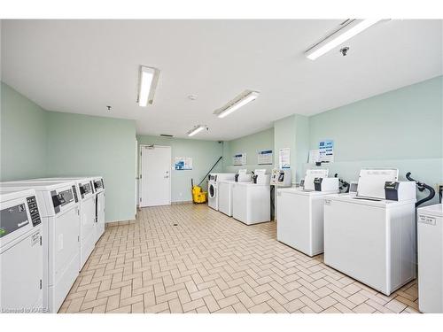 502-745 Davis Drive, Kingston, ON - Indoor Photo Showing Laundry Room