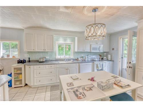 13698 Road 38, Sharbot Lake, ON - Indoor Photo Showing Kitchen