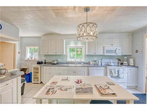 13698 Road 38, Sharbot Lake, ON - Indoor Photo Showing Kitchen