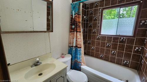 366A Hickey Lane, Tichborne, ON - Indoor Photo Showing Bathroom
