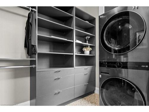 1610 County Rd 15, Picton, ON - Indoor Photo Showing Laundry Room