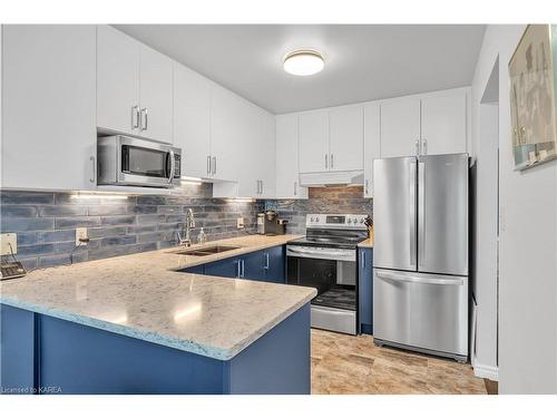 591 Tanner Drive, Kingston, ON - Indoor Photo Showing Kitchen With Double Sink With Upgraded Kitchen