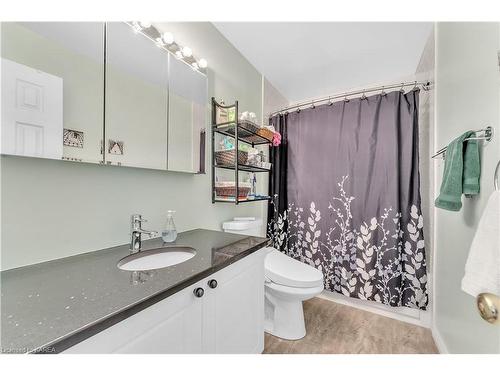 591 Tanner Drive, Kingston, ON - Indoor Photo Showing Bathroom