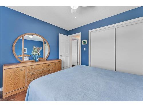 591 Tanner Drive, Kingston, ON - Indoor Photo Showing Bedroom