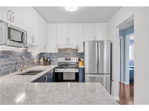 591 Tanner Drive, Kingston, ON - Indoor Photo Showing Kitchen With Double Sink With Upgraded Kitchen