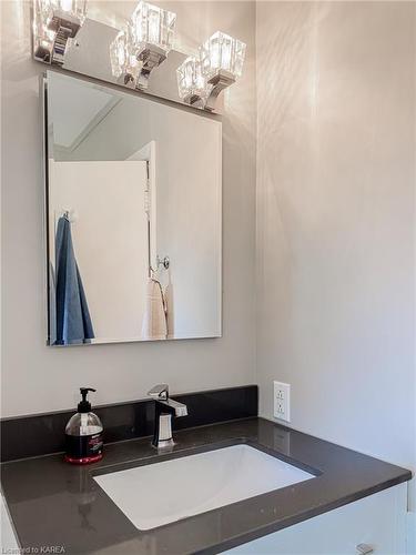 523 Glenview Avenue, Kingston, ON - Indoor Photo Showing Bathroom