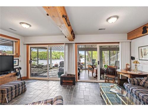 8126 Perth Road, Perth Road Village, ON - Indoor Photo Showing Living Room