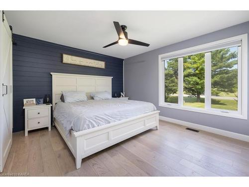 2135 Arne Crescent, Kingston, ON - Indoor Photo Showing Bedroom