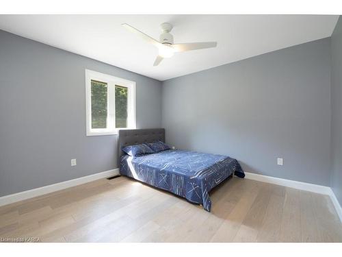 2135 Arne Crescent, Kingston, ON - Indoor Photo Showing Bedroom