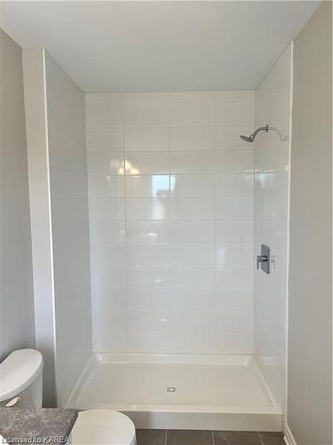 202 Heritage Park Drive, Napanee, ON - Indoor Photo Showing Bathroom