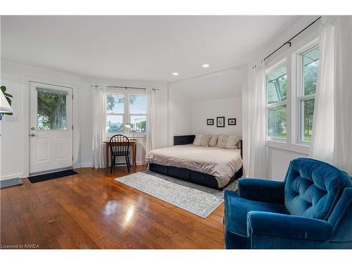 89 Waldo'S Way Lane, Wolfe Island, ON - Indoor Photo Showing Bedroom