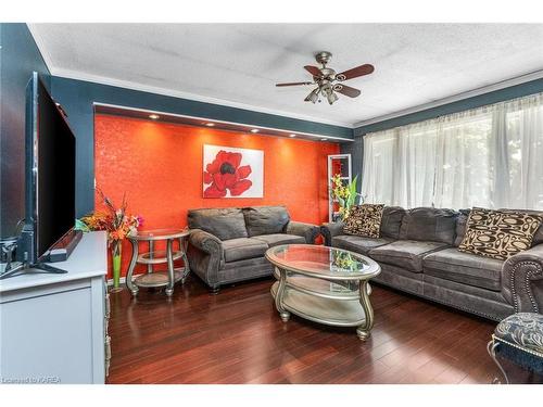 46 Wycliffe Crescent, Kingston, ON - Indoor Photo Showing Living Room